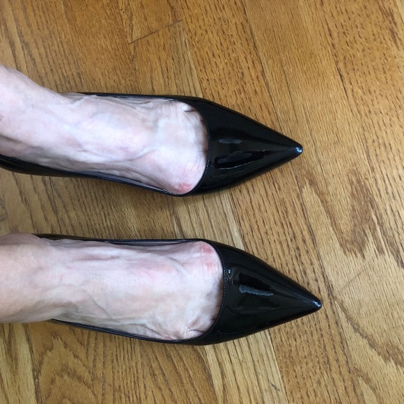 Kate Spade Black Patent shoes with black/white 2" heel. Size 7.5 M  Original box - Picture 11 of 12